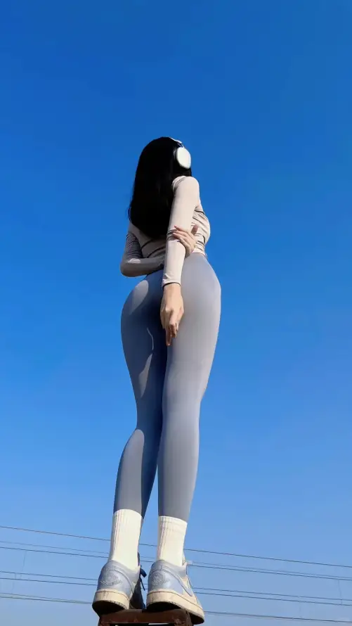 亚洲五月综合情网指南：老师洗澡视频背后的资源真相